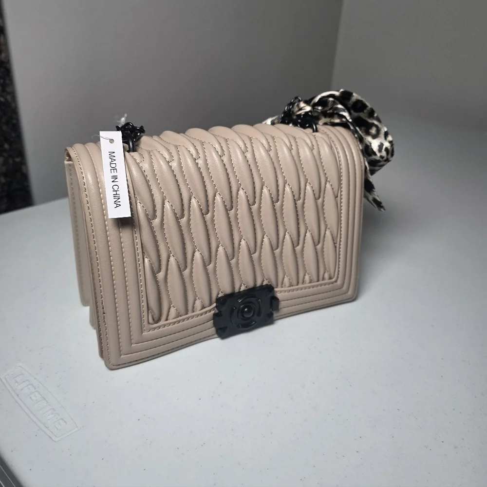 Beige Quilted Women's Bag With Leopard Twilly, NWT